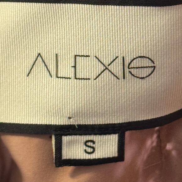 Alexis Janus Black Lace Jumpsuit Open Back Evening Party Outfit Size Small - Picture 16 of 16